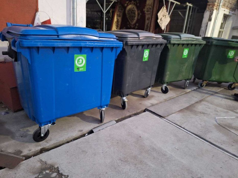 Мусорные контейнеры металлические в ассортименте