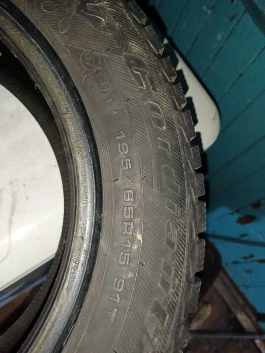 Продам шина.               .