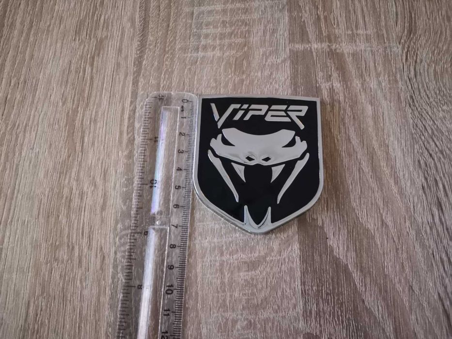 черна емблема Dodge Viper