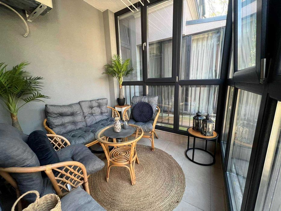 Дава се под наем Тристаен апартамент в Варна, Център - 74 кв.м за 1100 € - Снимка #13