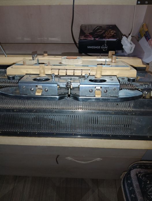 Продам машинку для вязания