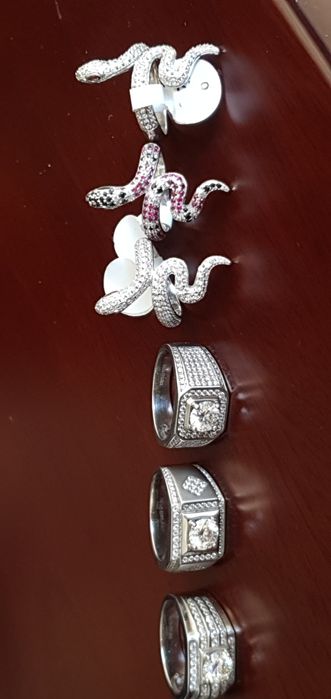 Vand lanturi/bratari/inele/cercei (Pretul difera in functie de model)