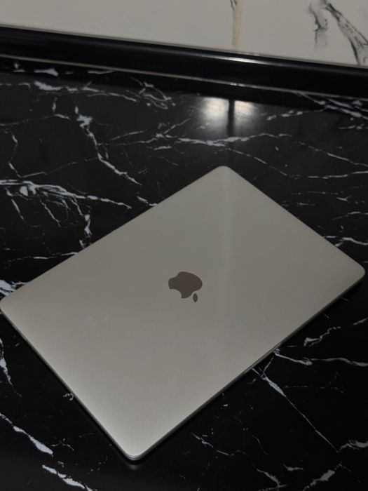 MacBook Pro 512gb 2018г, +TouchBar