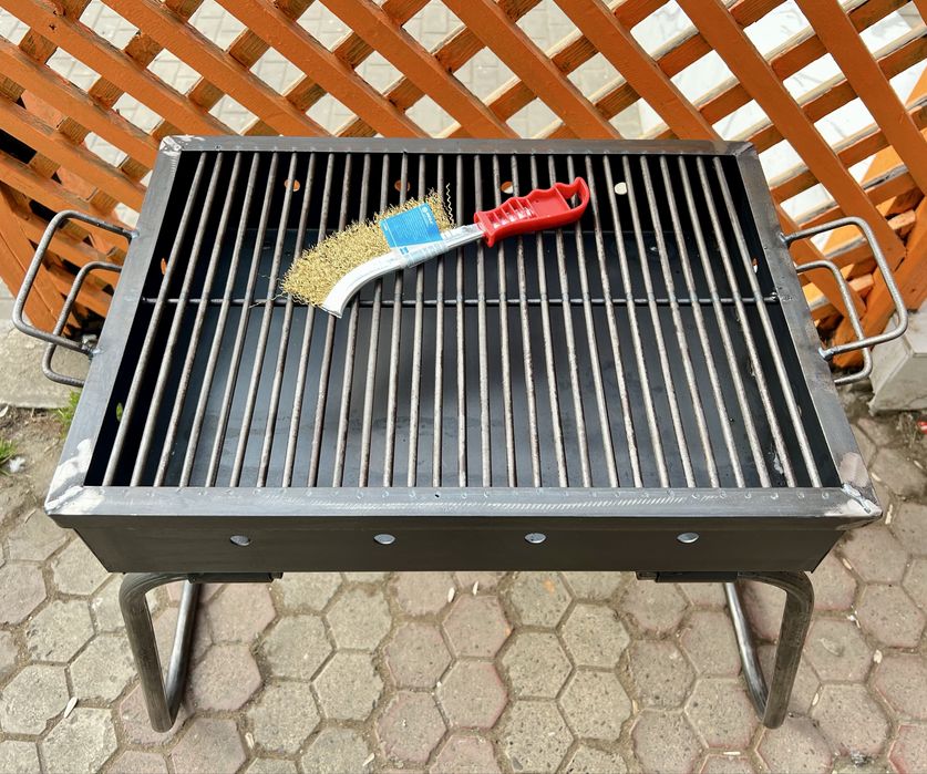 Gratar camping + perie cadou