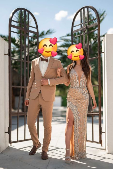 Костюм за абитуриент