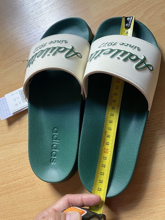 Adidas larime 40 Slapi papuci