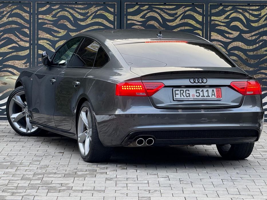 Audi A5 Competition / Quattro / KeyLessGo / Alcantara / Camera / Navi