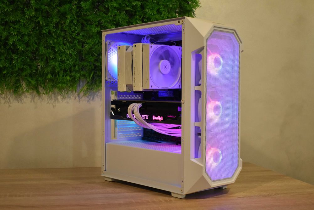 Геймърски Компютър Ryzen 7 3800XT | Rtx 3070 Super EVGA | 16GB Ram | 256GB SSD