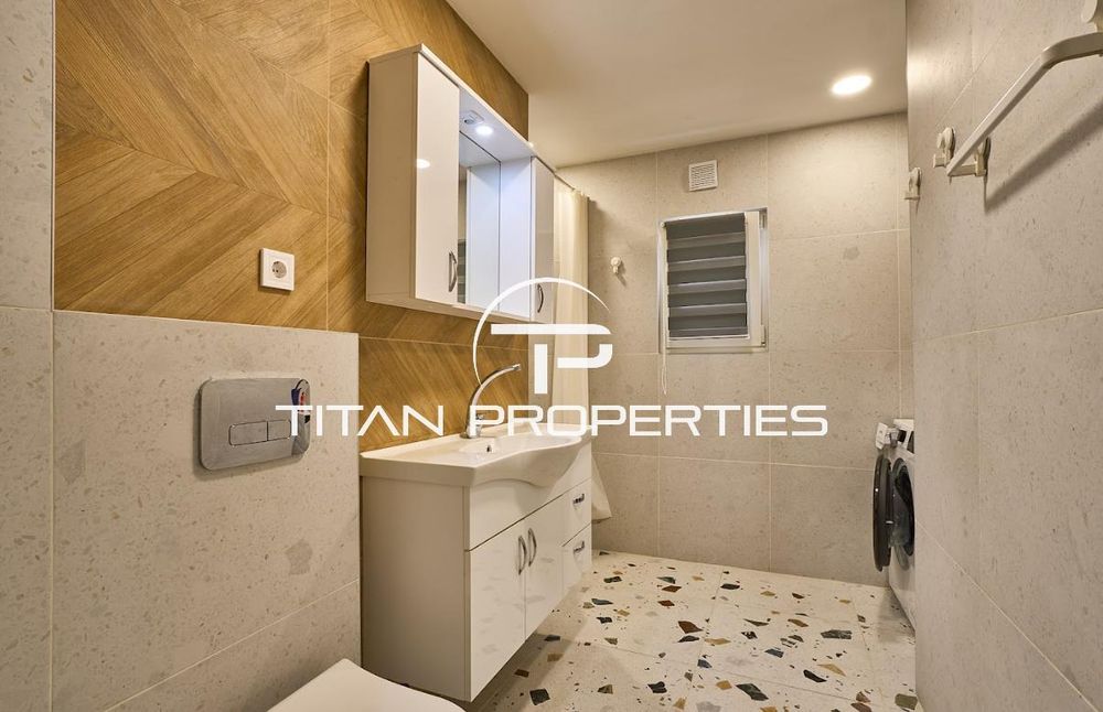 Дава се под наем Четиристаен апартамент в Пловдив, Център - 102 кв.м за 650 € - Снимка #9