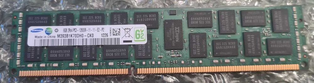 Vând 12 buc memorie server Samsung 8GB DDR3 1600MHz