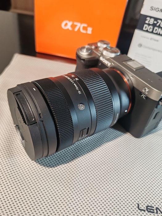 Sony A7C II + Sigma 28-70 F2.8 - чисто ново
