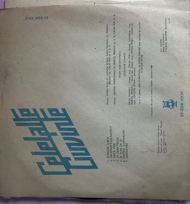 Vand discuri vechi de vinil