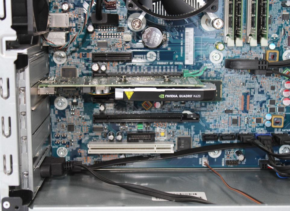 Работна станция HP Z230 Tower Workingstation Xeon E3-1220 16GB 240SSD