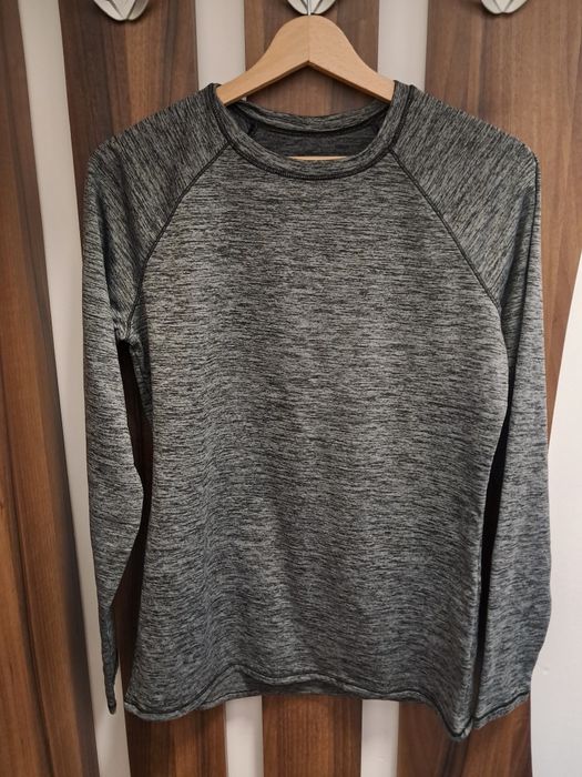 Дамска блуза с дълъг ръкав