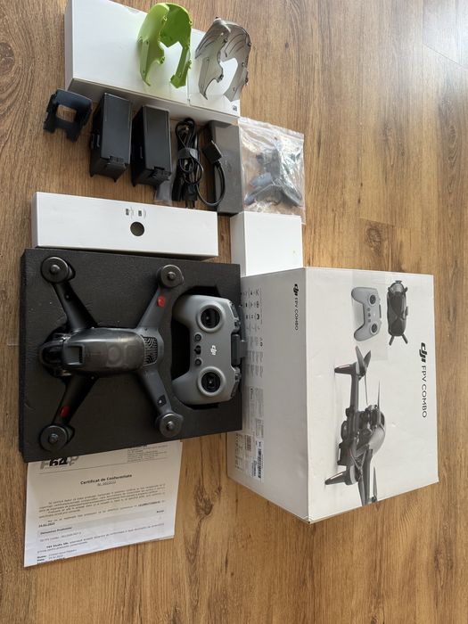 Dji FPV + 2 baterii, impecabil
