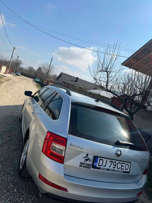 Vând Skoda Octavia 3 2016 impecabilă!!!