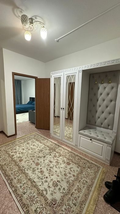 По часам  днём 2500 вечером 3000