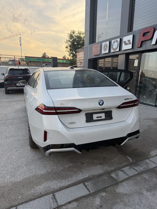 Bmw i5 40L Msport