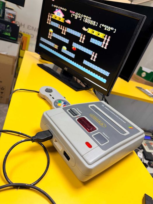 Ретро конзола Osaka family computer system