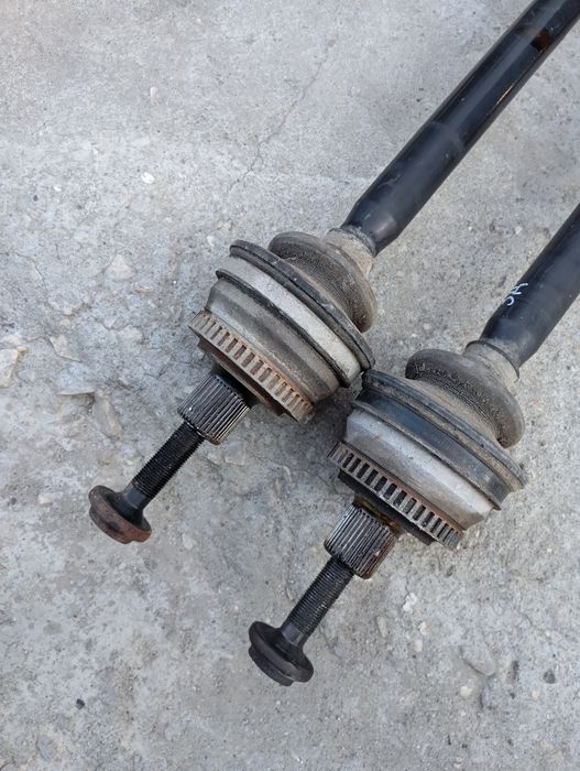 Задни полуоски Audi A4 B6 2.5 180 quattro