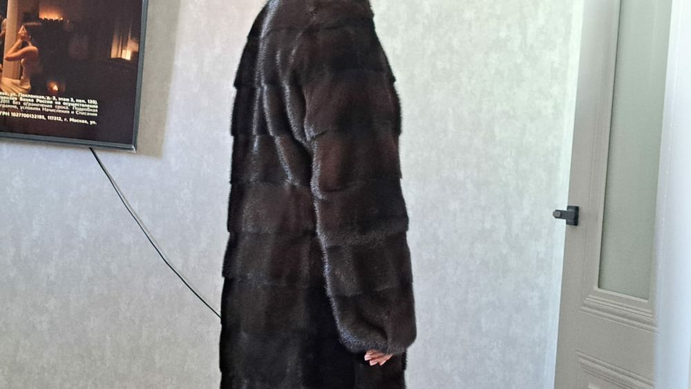 Продам норковую шубу