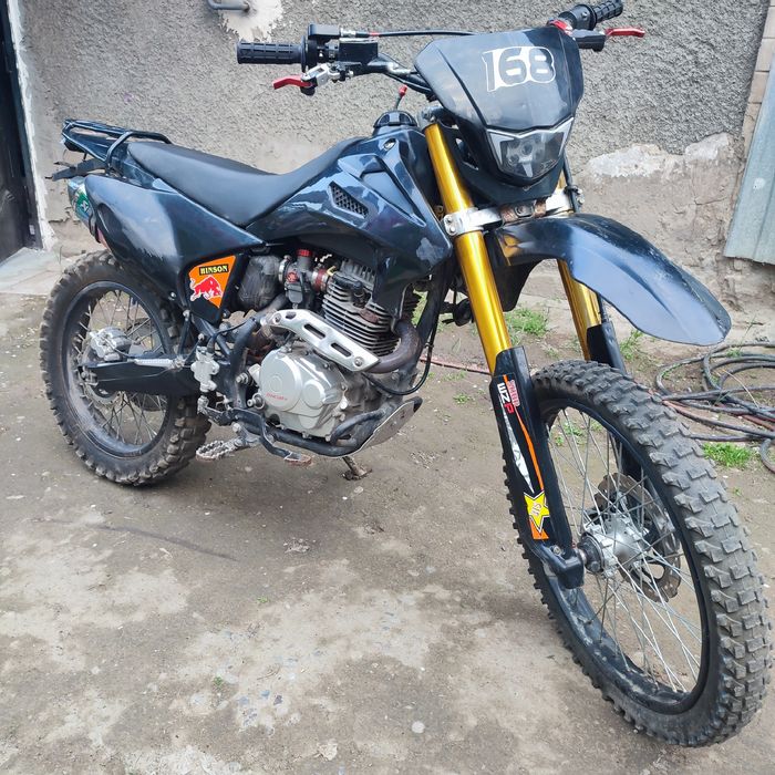 Продам эндуро на полном ходу