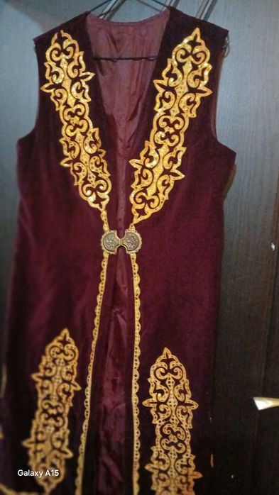 Продам женский камзол и такия