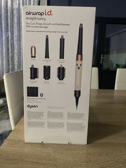 Dyson Airwrap i.d. Straight + Wavy