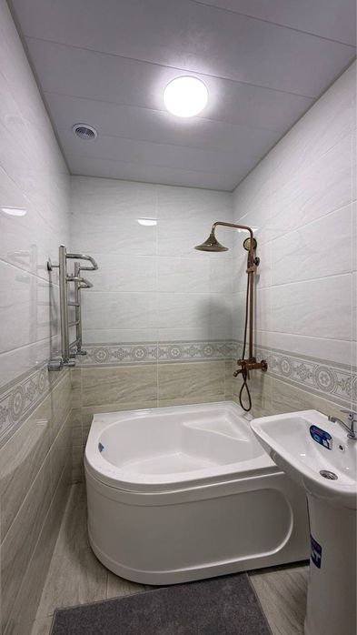 Продается 3 ком. Квартира на 2 этаже адрес Фрунзе ор. Самарканд сити