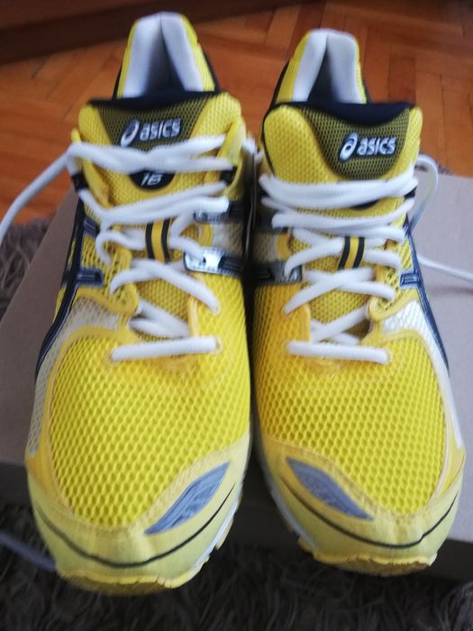 Нови и оригинални маратонки Asics номер 47