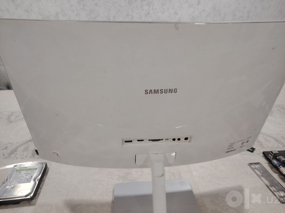 Samsung 27 curved oq rangda.