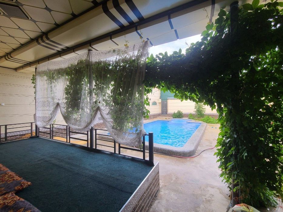 Dacha oqtosh quyoshga yaqin oila uchun toza havo pokiza joy