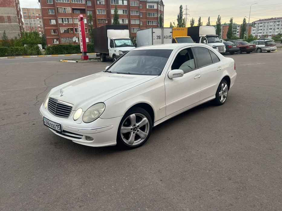 В продаже 211 мерседес