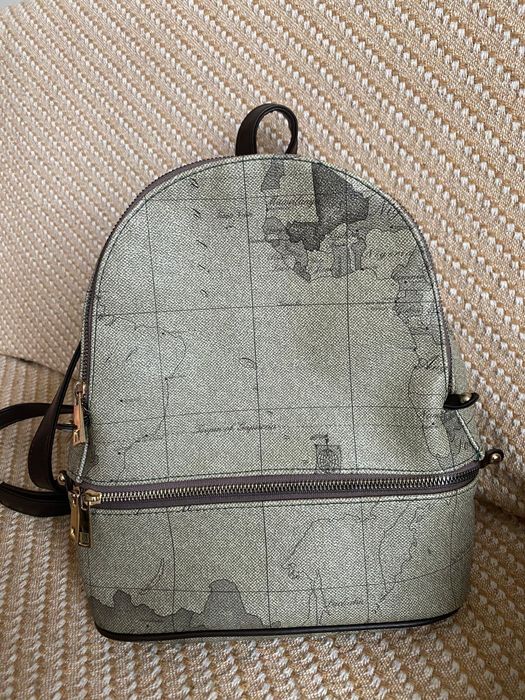 Дамска раница за ежедневие