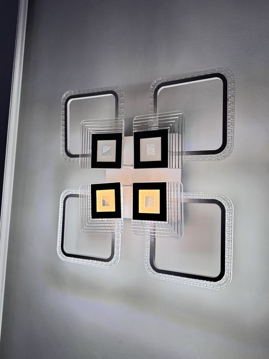 Продам потолочные люстры