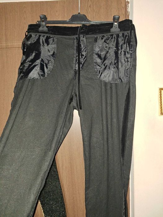 pantaloni negri din catifea, nr 40
