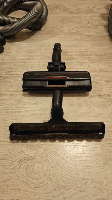 Dyson DC32 – реновирана, отлично състояние, с нов оригинален двигател