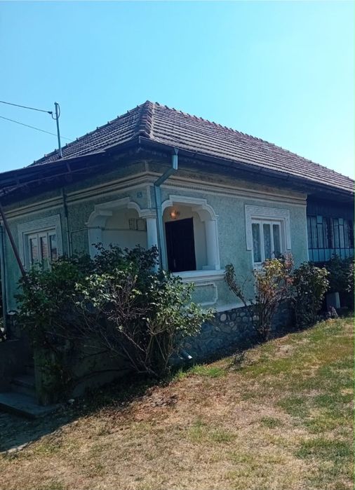 Casă 70 mp + teren 800 mp | Turcinești | Deschidere la 2 străzi