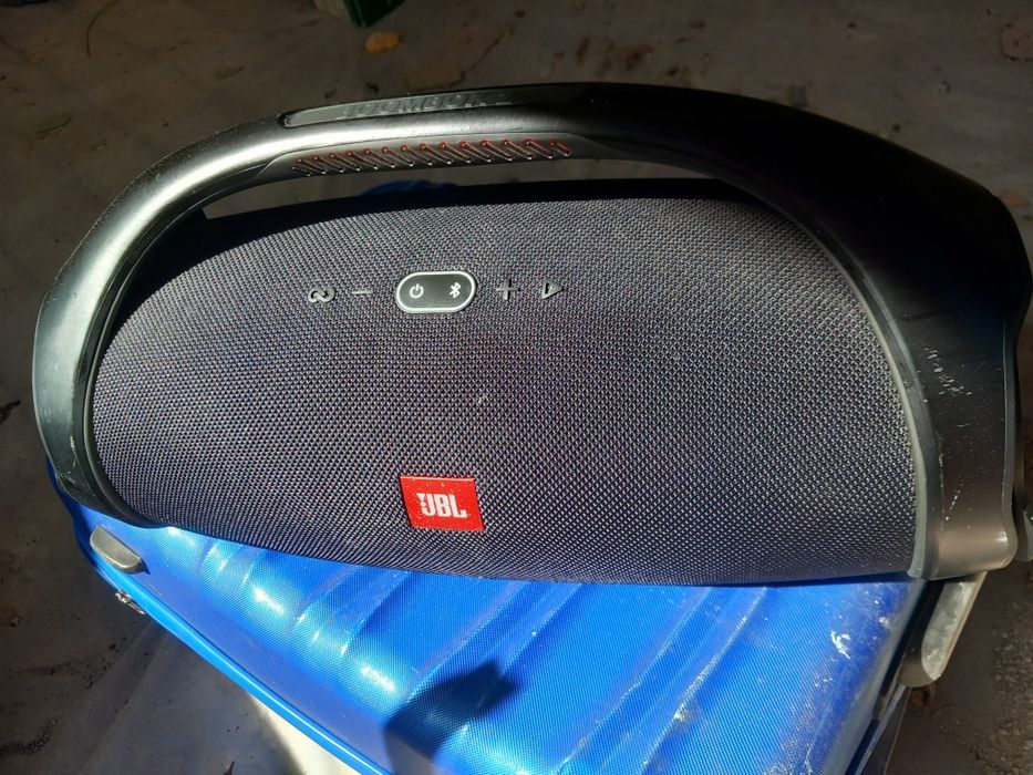 Jbl.  Boombox.  2