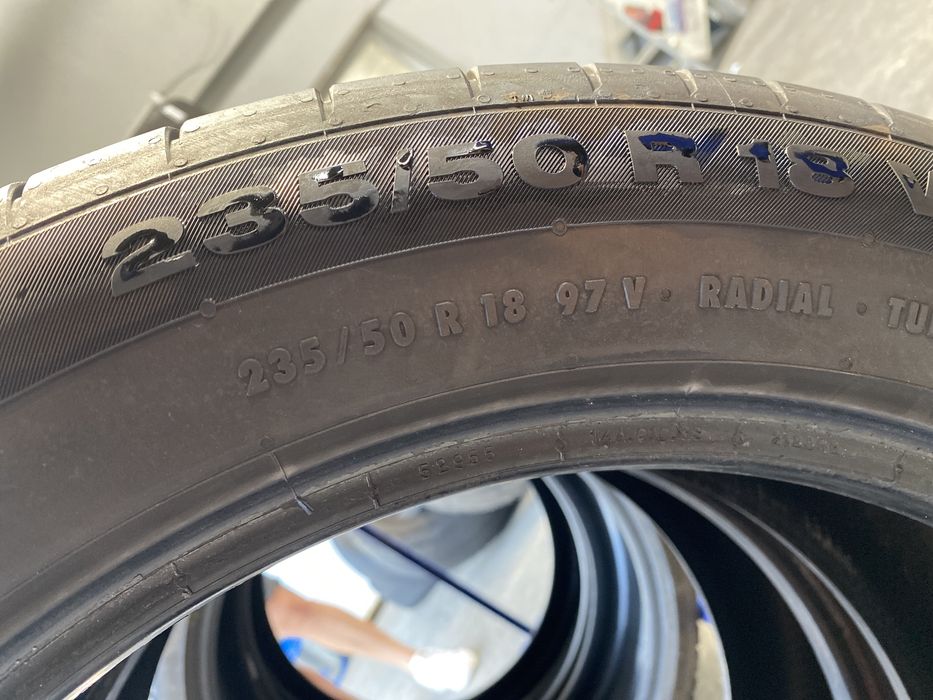 235/50/18 Continental Vara