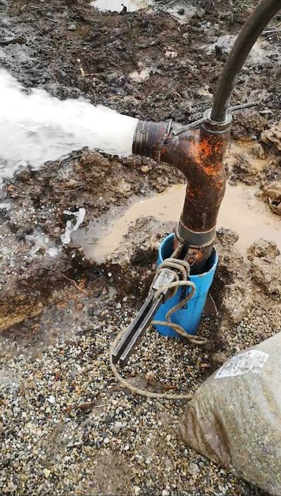 Еърлифтно почистване  на сондажи.