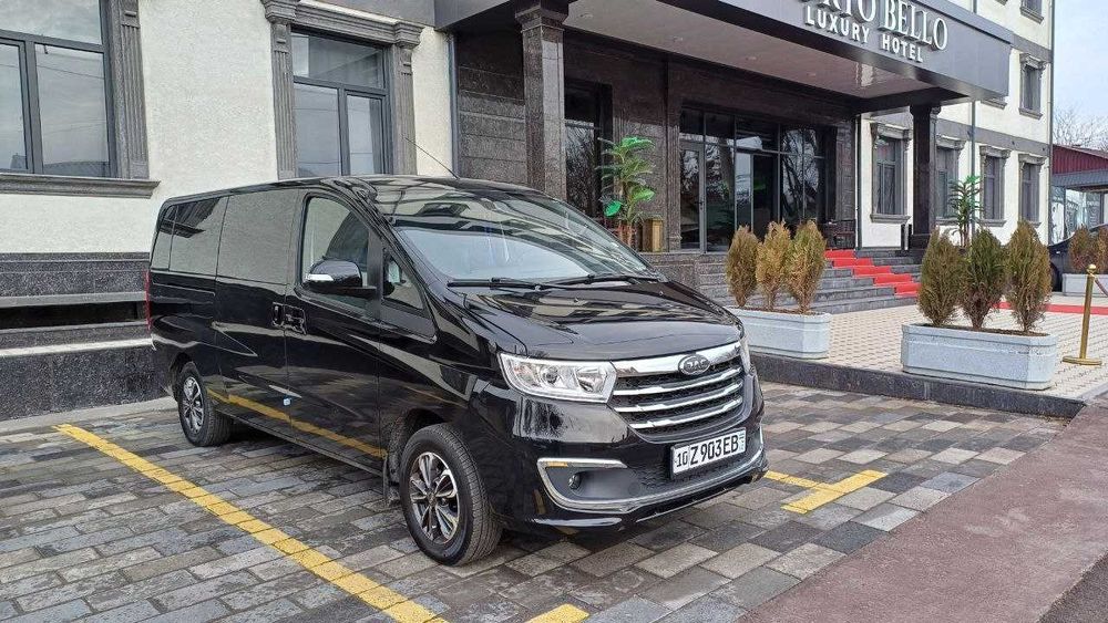 Mountain Getaway! 8-Seater JAC M3 Mini-Van | Professional Service