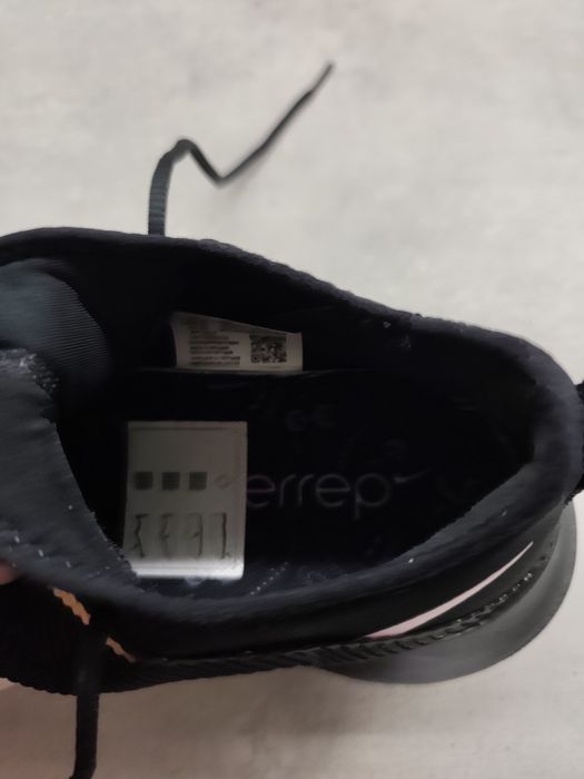 Маратонки Nike  39 номер