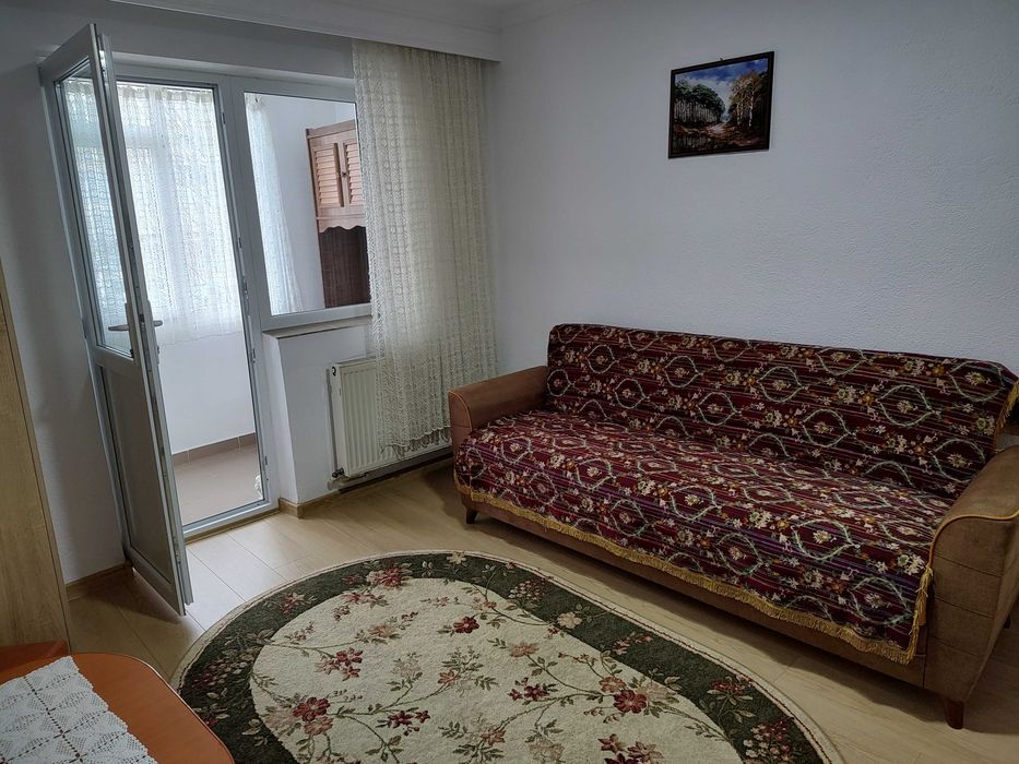 Inchiriez apartament cu 2 camere