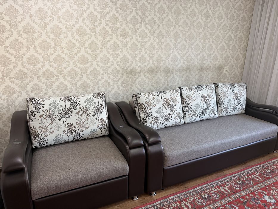 Продам диван в хорошем состоянии.Диван,кресло раскладываются. 70 тыс