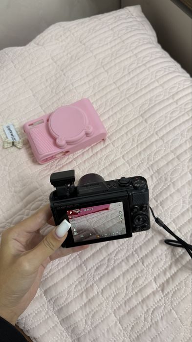 Продам Canon камеру, модель SX740 hs.