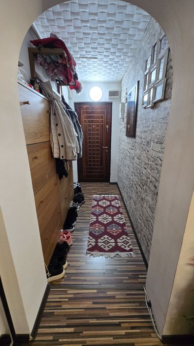 Apartament 3 camere spațios