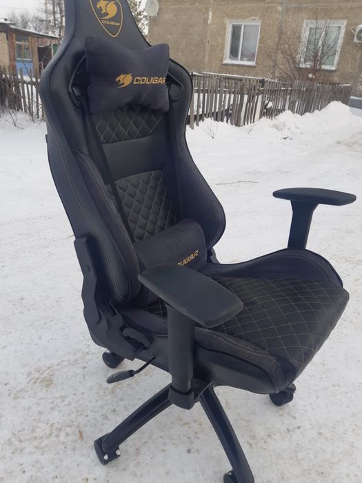 продаю игровое кресло