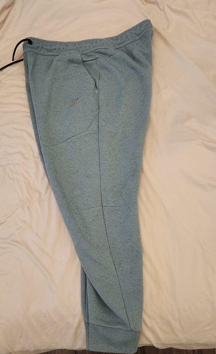 Pantaloni Nike tech marime L
