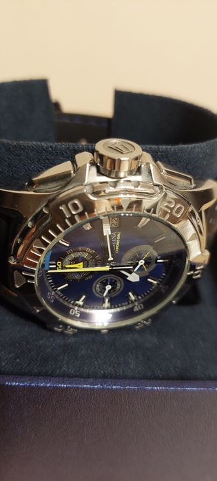 Продавам мъжки часовник